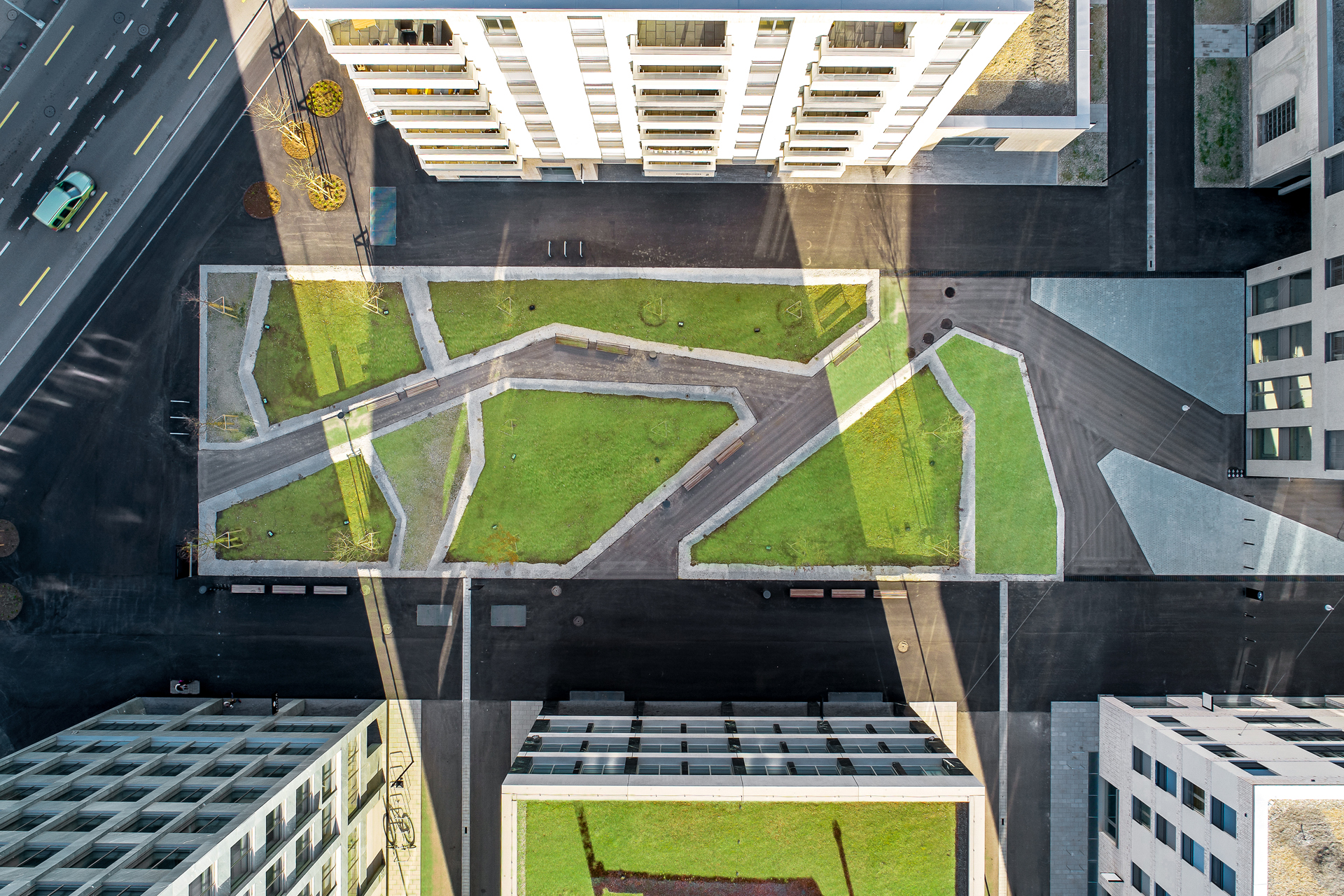 As an overall picture, the pavement and park carpet spreads into the neighbourhood